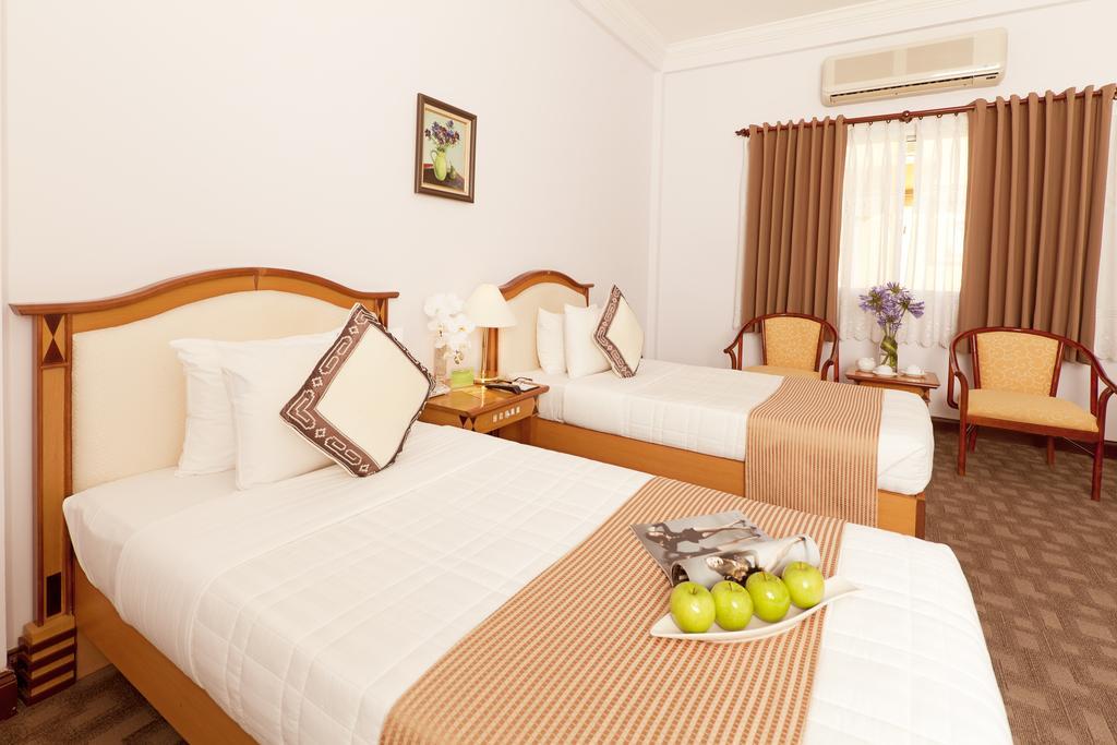 Liberty Sài Gòn Parkview 3*